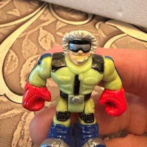 Extreme polar rescue hero 2004